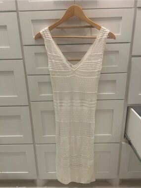 bebe White V-Neck Knit Midi Dress